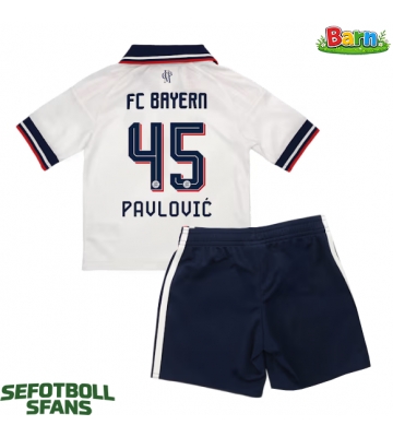 Bayern Munich Aleksandar Pavlovic #45 Bortaställ Barn 2026-27 Kortärmad (+ Korta byxor)